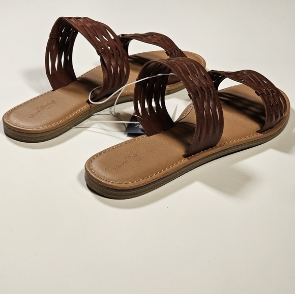 Universal Thread Women's Size 11 Addie Two Band Slide Sandals Brown - Picture 7 of 10